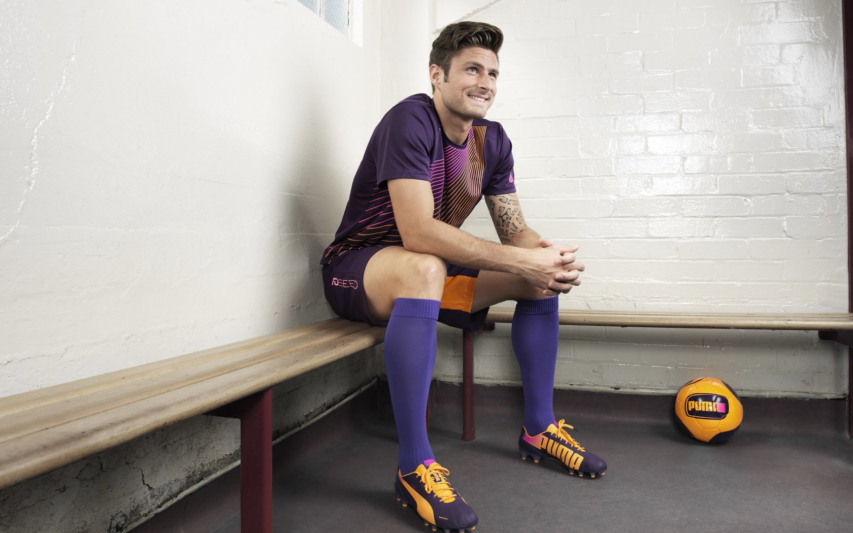 世界杯金靴加盟欧冠新贵 球队攻击线实力瞬间提升一档